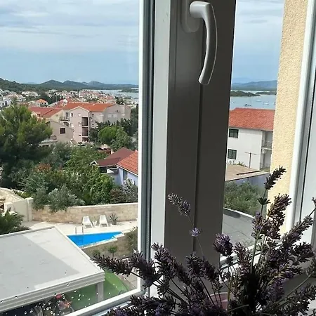 Two-bedroom Mitrov Daire Murter