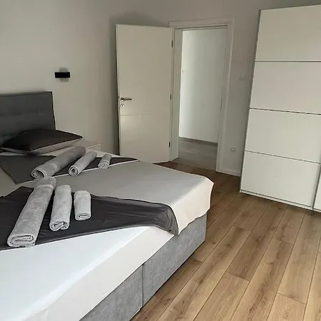 Two-bedroom Mitrov *